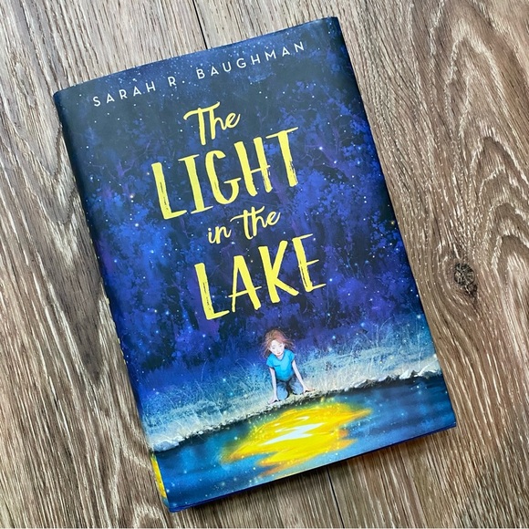 NEW Book by Sarah R. Baughman "A Light In the Lake" - Picture 1 of 7